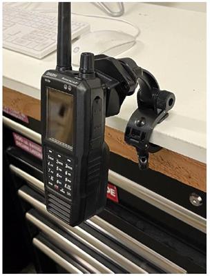 Lido Uniden Handheld Scanner Surface Edge Clamp Mounts - EDGEEXP6 | SeeMyMails Marketplace